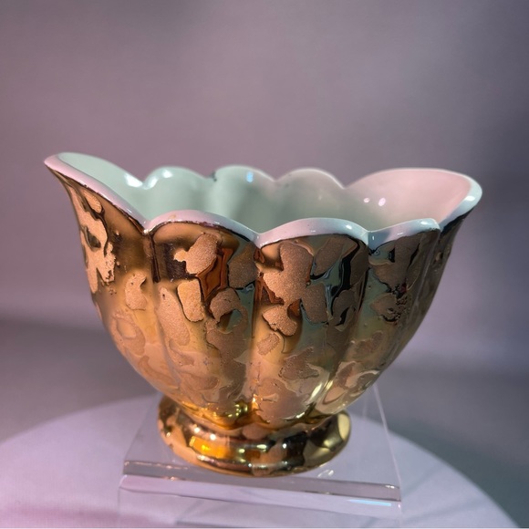 24 KT Gold Flower Pot Cased In White Made in The USA Vintage - Picture 3 of 11